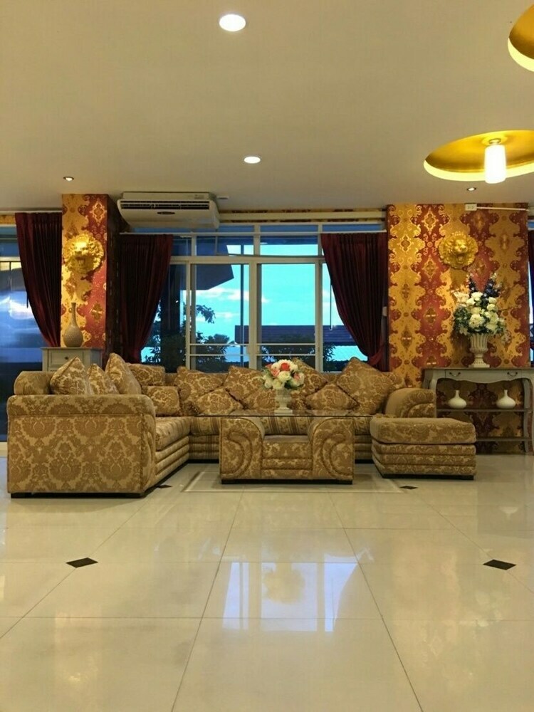 Hotel Grand Holiday Residence