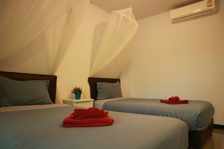 Hotel Raven Blue