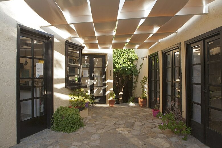 Aparthotel Sundance Apartments And Suites