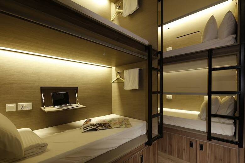 Beat. Capsule Hostel @ Boat Quay