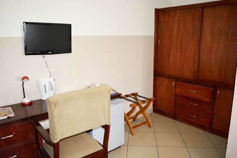 Kunta Kinte Hotel