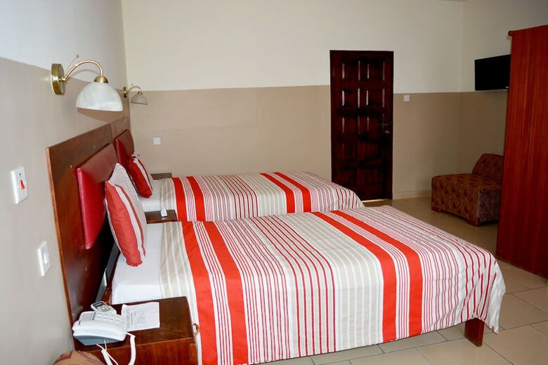 Kunta Kinte Hotel