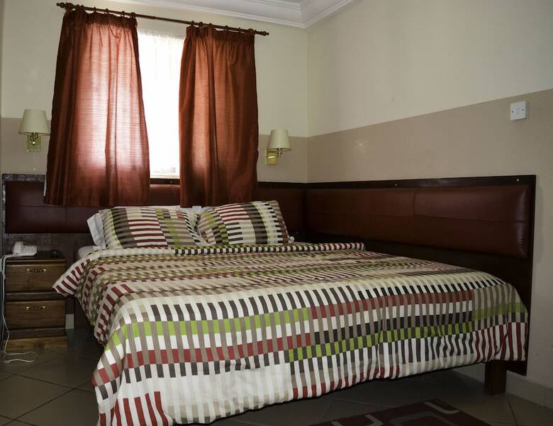 Kunta Kinte Hotel
