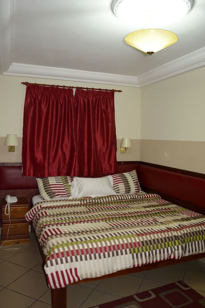 Kunta Kinte Hotel