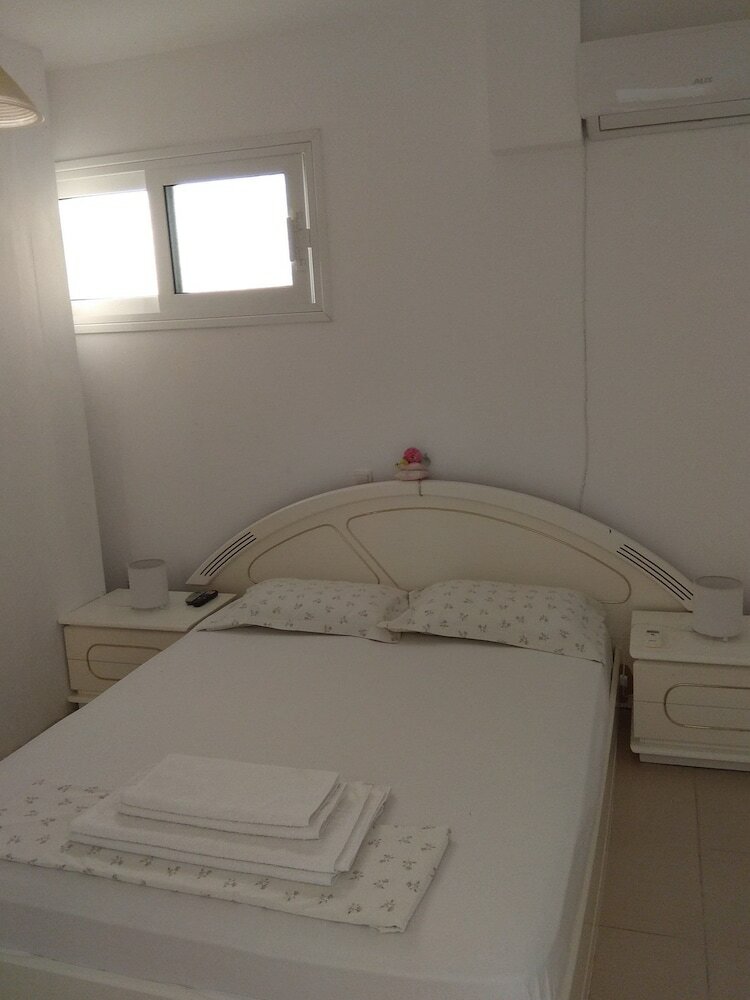 Aparthotel Sarakinos Apartments