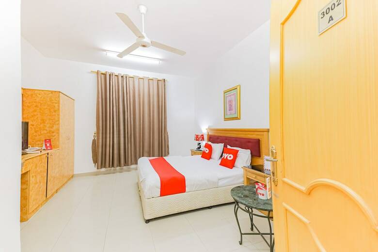 Oyo 122 Savoy Inn Hotel