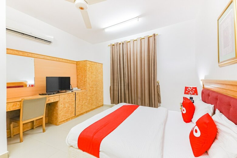 Oyo 122 Savoy Inn Hotel