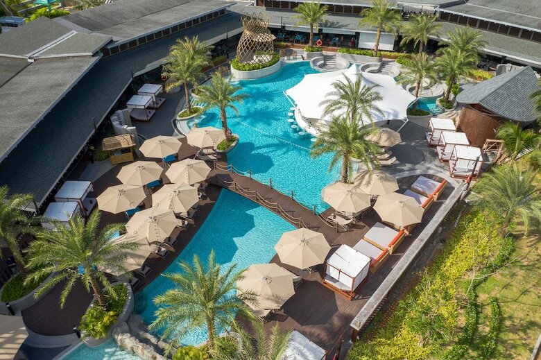 Hotel Patong Bay Hill Resort