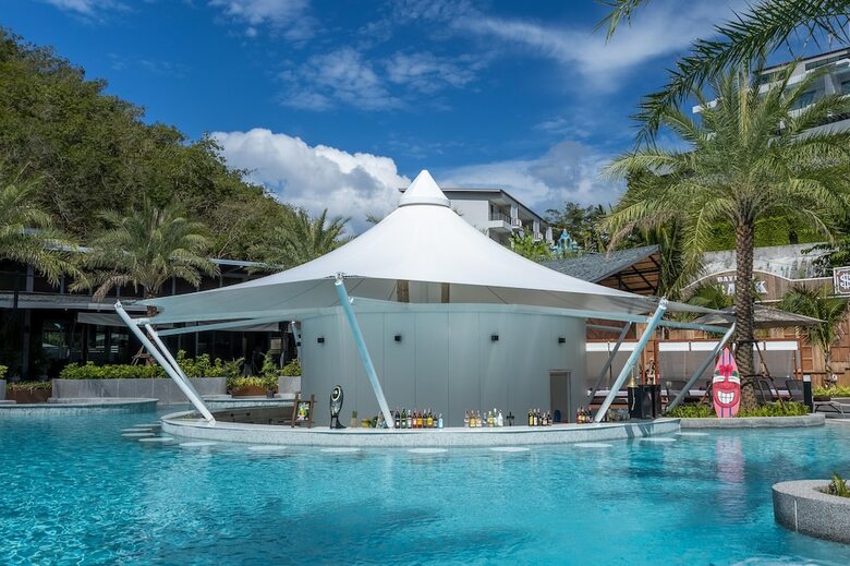 Hotel Patong Bay Hill Resort