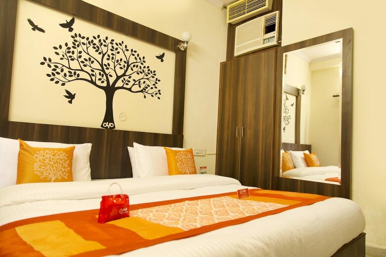 Hotel Oyo 1049 Nirman Nagar