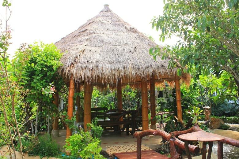 Hotel Samroiyod Holiday Resort