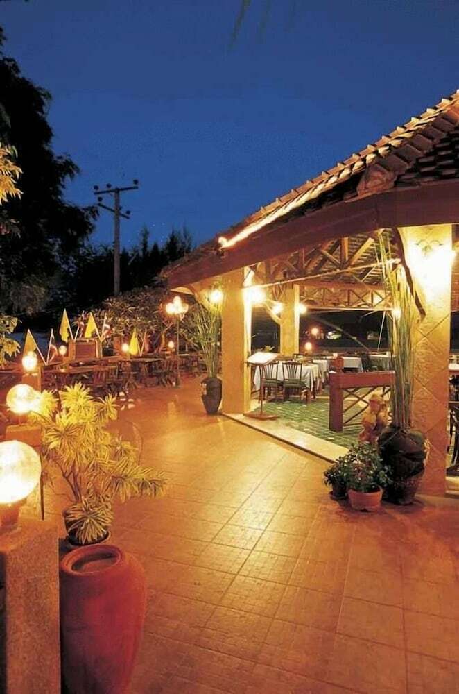 Hotel Samroiyod Holiday Resort