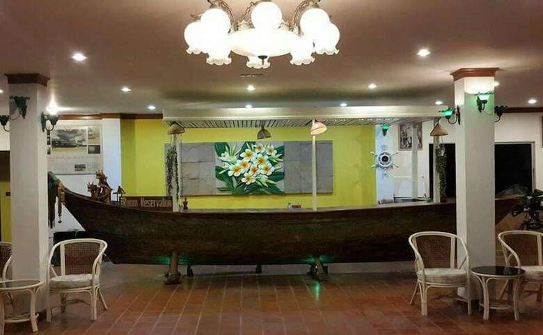 Sea Falcon Hotel