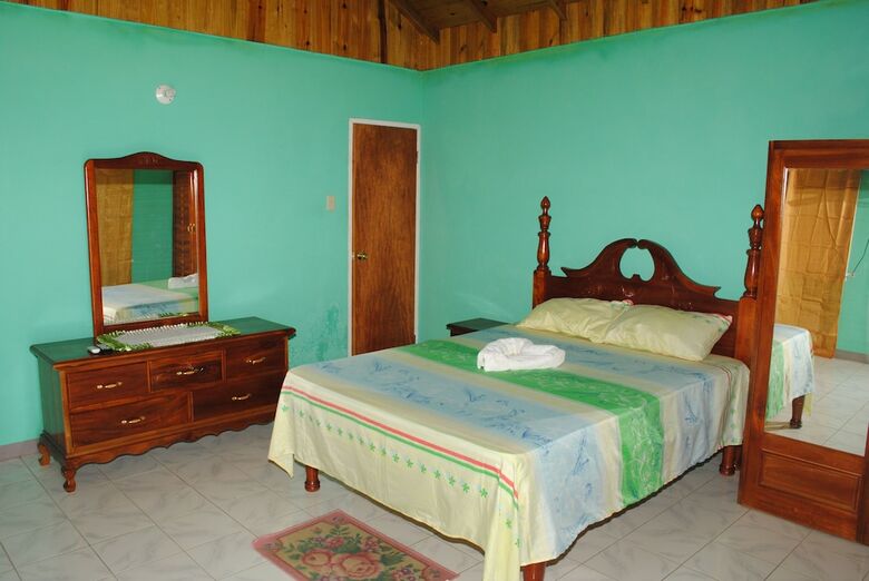 Hotel Bluefields On The Bay