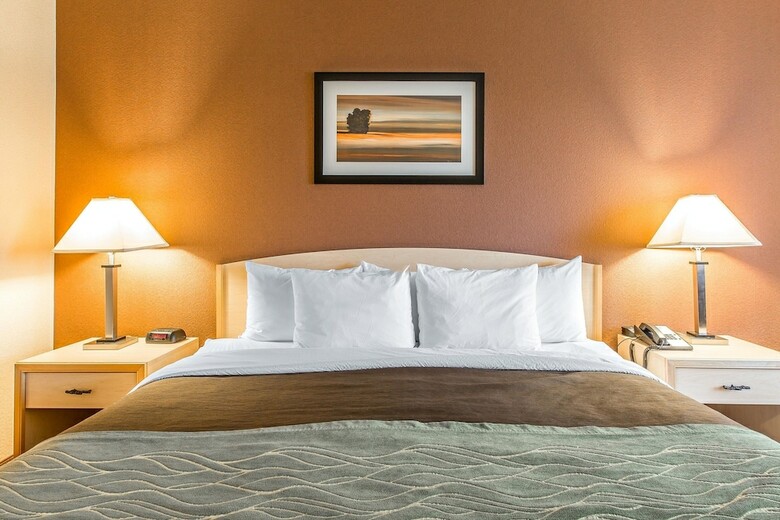 Hotel Quality Inn & Suites