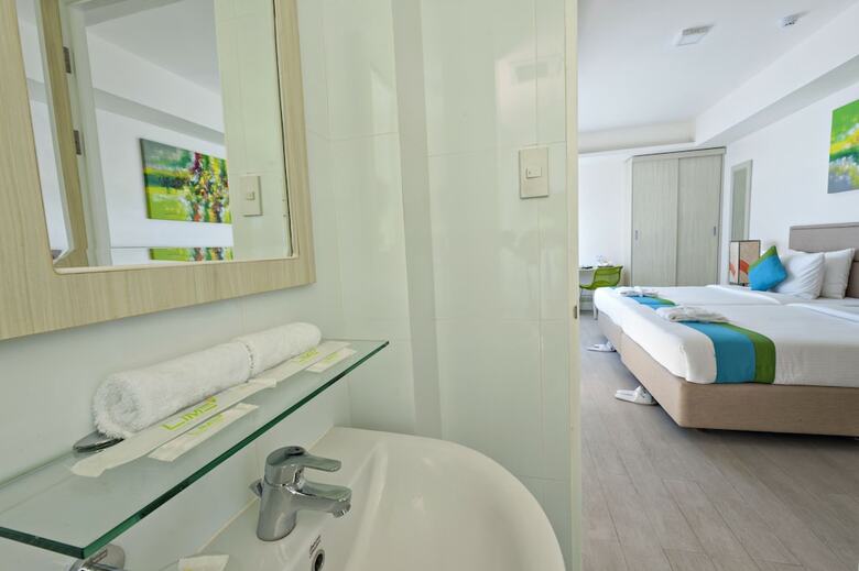 Lime Hotel Boracay