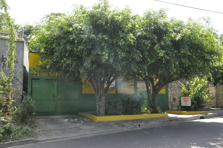 Hostal Esgueva House