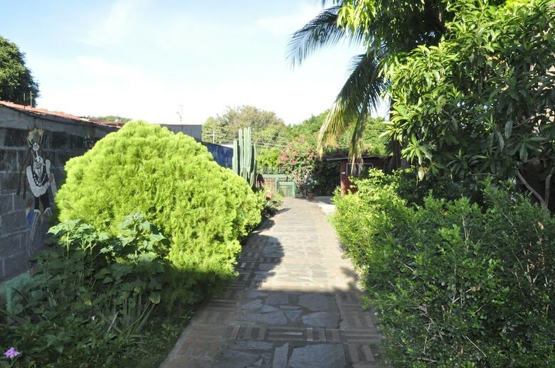 Hostal Esgueva House