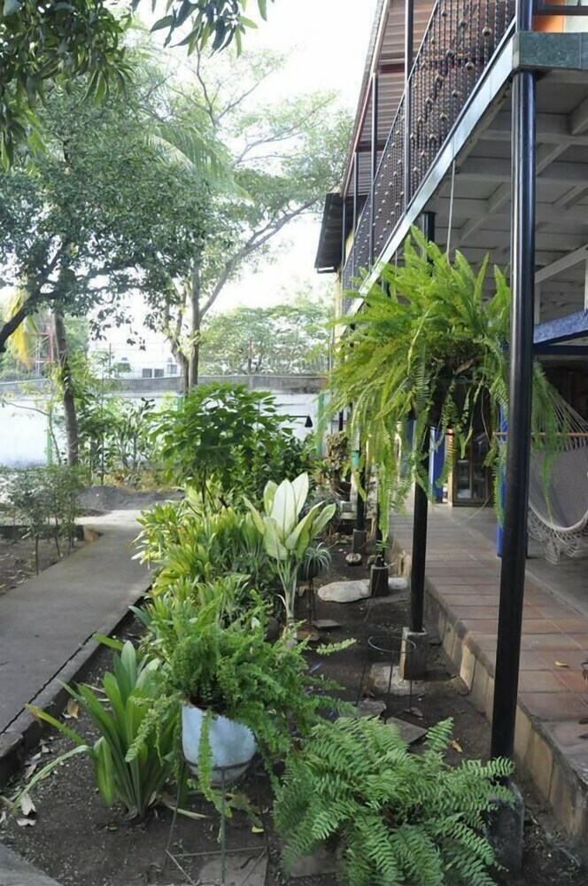 Hostal Esgueva House