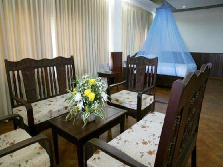 Hotel Shwe Pyi 115 Miles