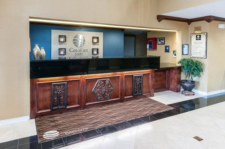 Hotel Comfort Inn