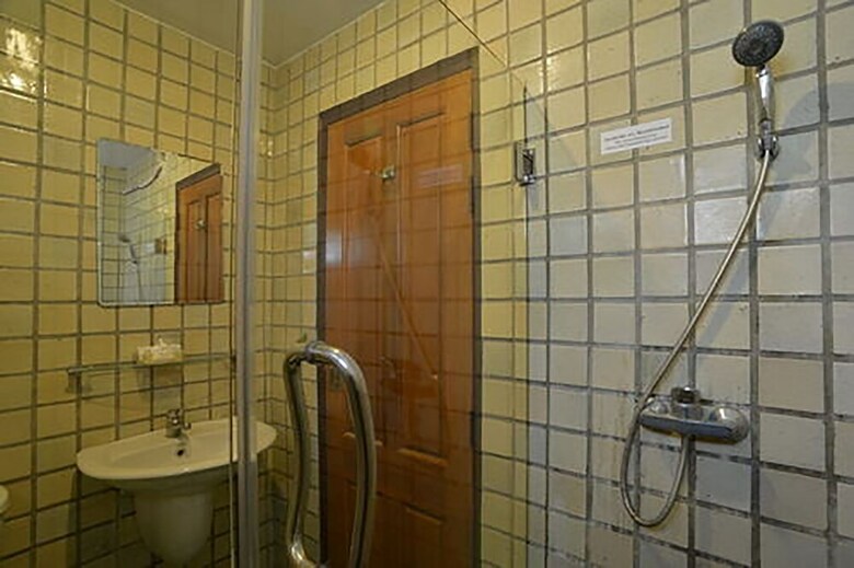 Hotel Sri-pat Guesthouse