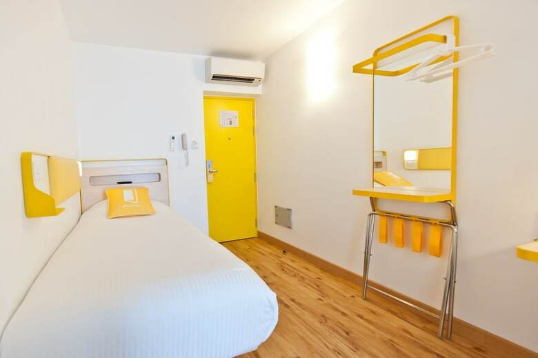Hotel Bloomrooms @ Indiranagar