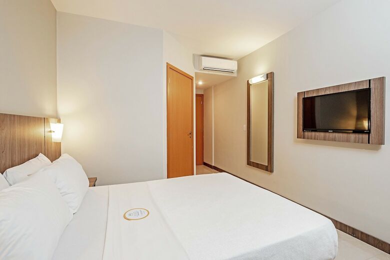 Hotel Slaviero Slim Curitiba Av. Das Torres