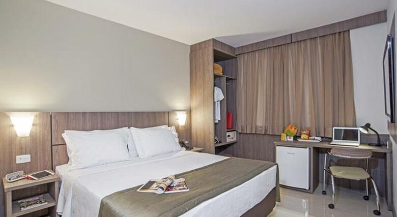 Hotel Slaviero Slim Curitiba Av. Das Torres