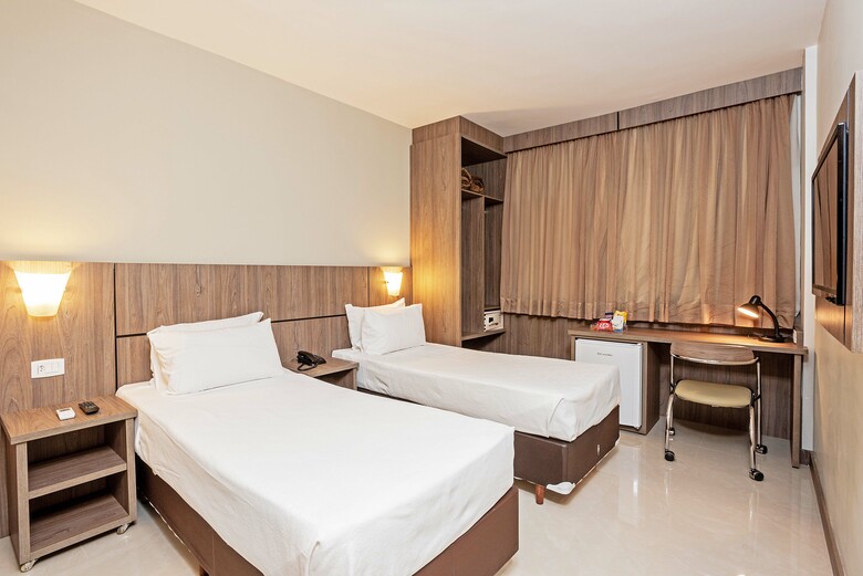 Hotel Slaviero Slim Curitiba Av. Das Torres
