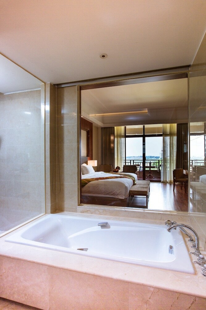 Landmark Mekong Riverside Hotel
