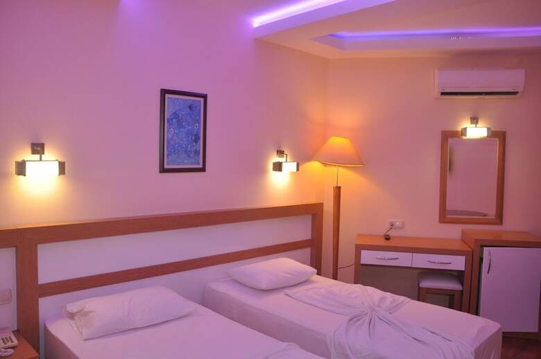 Hotel Kleopatra ?kiz Otel