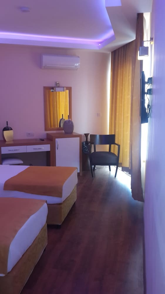 Hotel Kleopatra ?kiz Otel