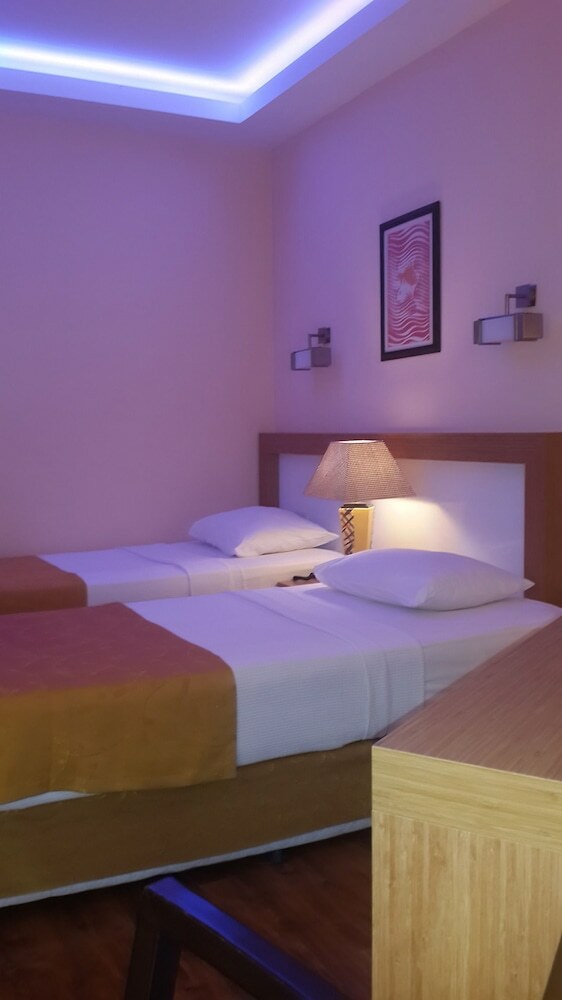 Hotel Kleopatra ?kiz Otel