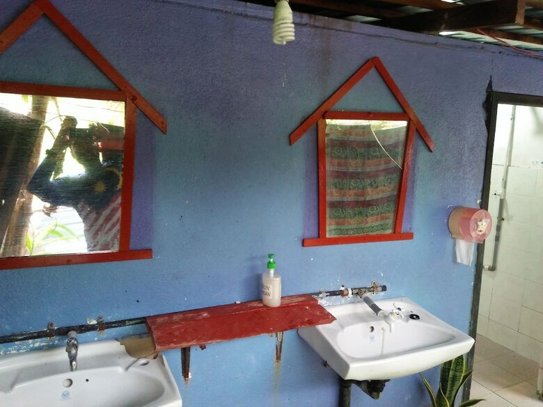 Posada Nazri Nipah Camp