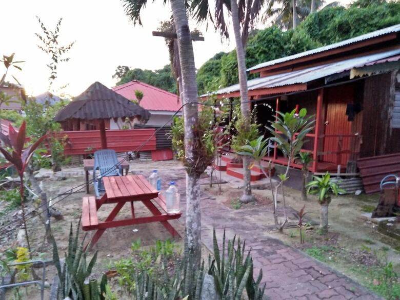 Posada Nazri Nipah Camp