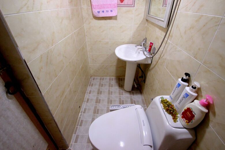 Hotel Happiness Full Guesthouse