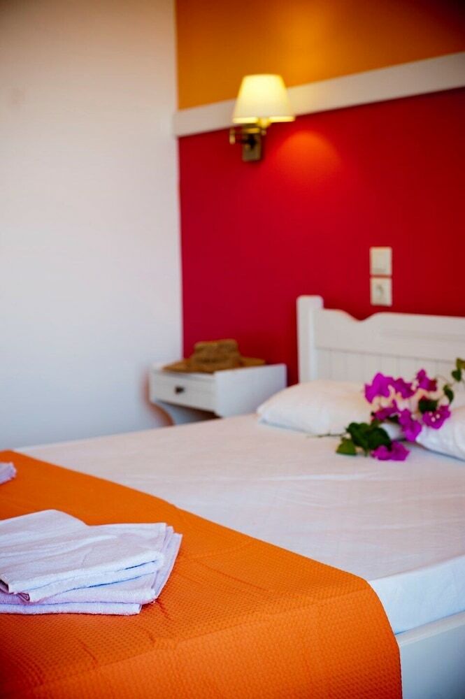 Aparthotel Nikolas Suites