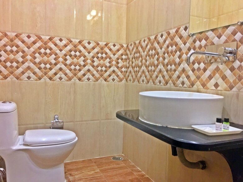Hotel Genx Plaza Mughalsarai