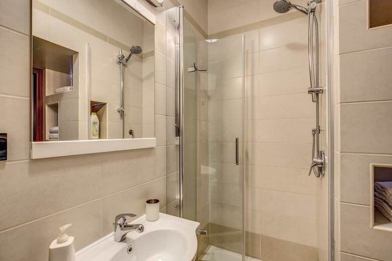 Hotel Artemis Guest House