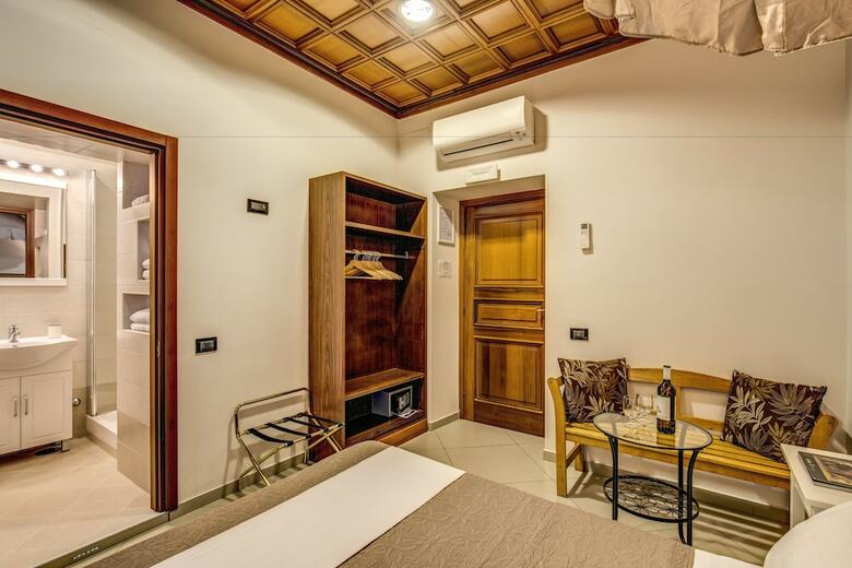 Hotel Artemis Guest House