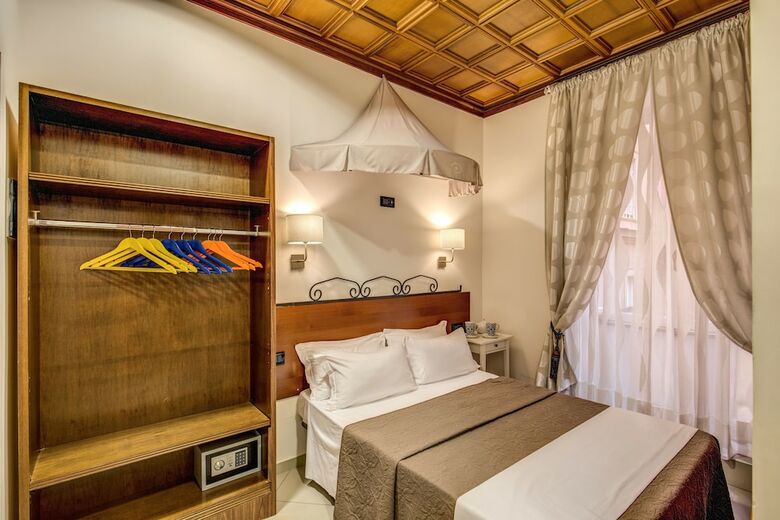 Hotel Artemis Guest House