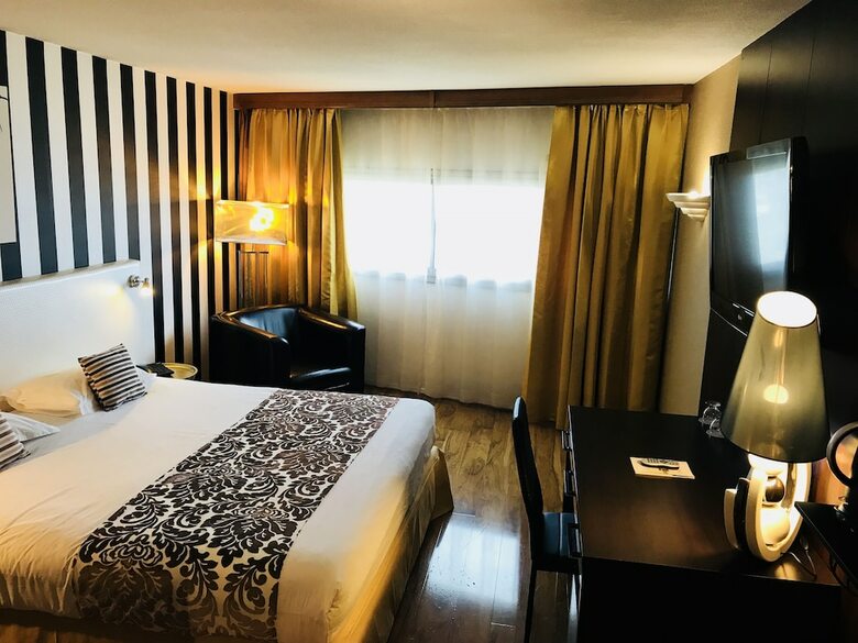 Hotel Grand H�tel de N�mes