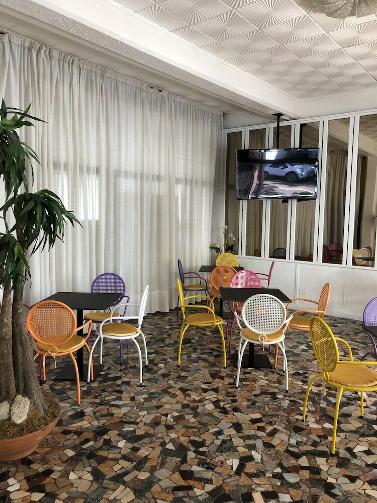 Hotel Marlisa Pier