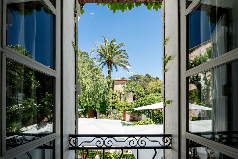 Hotel H�tel Restaurant Le Yaca