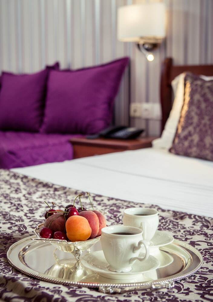 Electra Hotel
