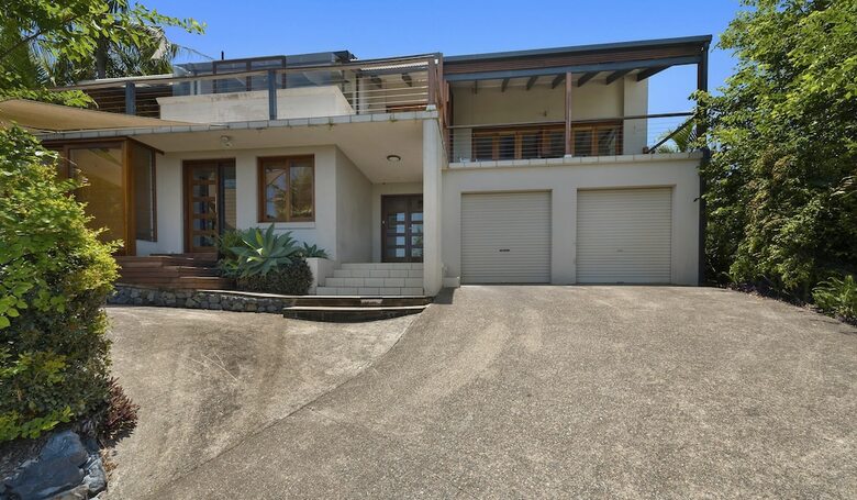 Mcauleys Beach House