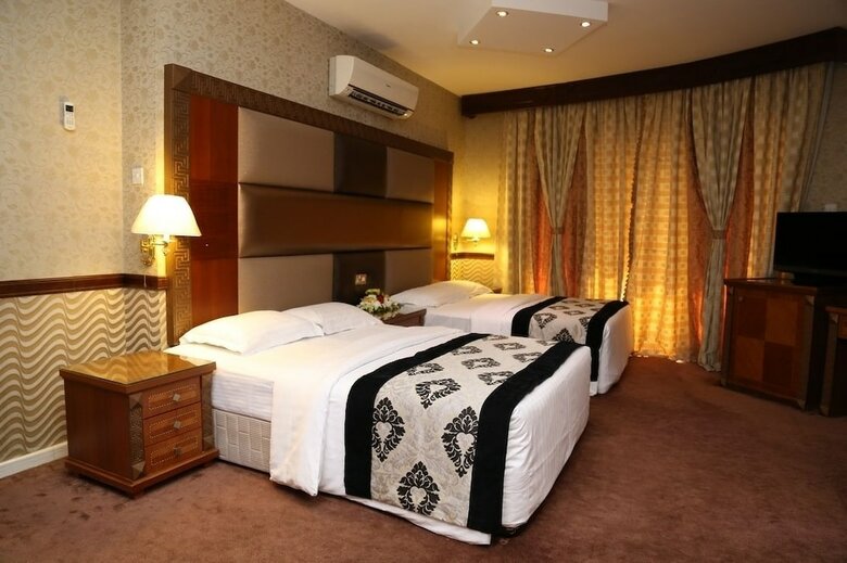 Dubai Palm Hotel