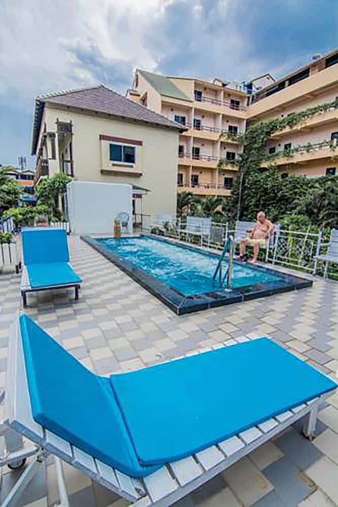 Hotel Sutus Court 4