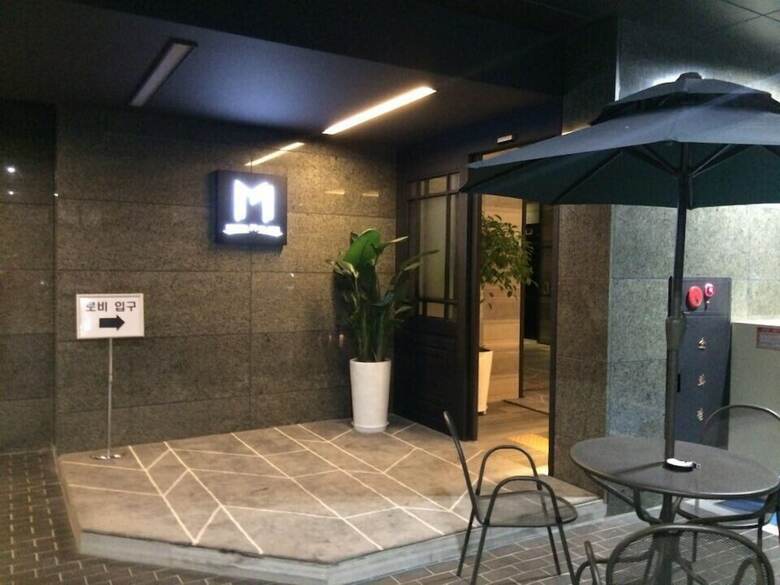 Hotel M Place